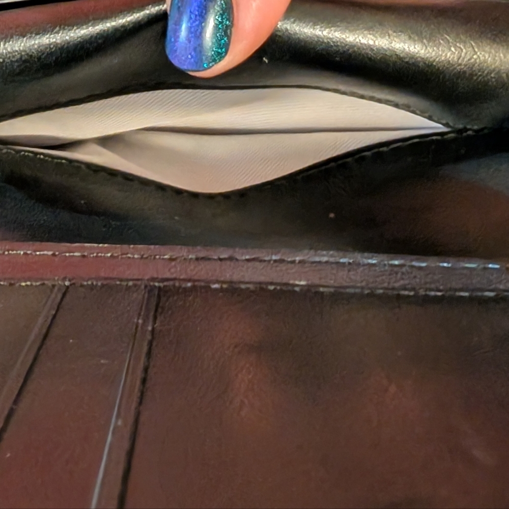 Marc JacobsLogo Leather Compact Wallet It's New! - Picture 7 of 9